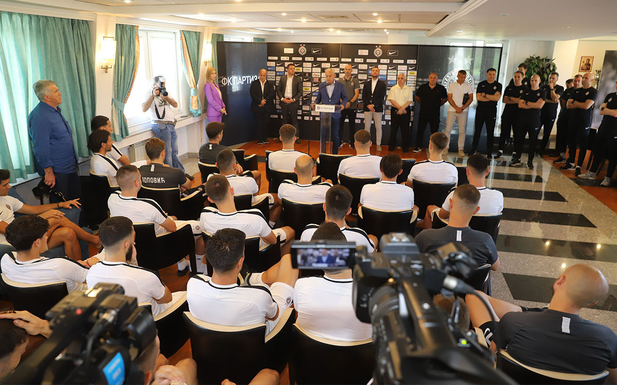 Zvanična prozivka igrača FK Partizan