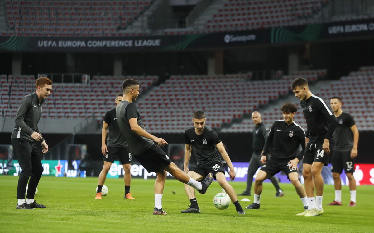 Partizan odradio trening u Nici
