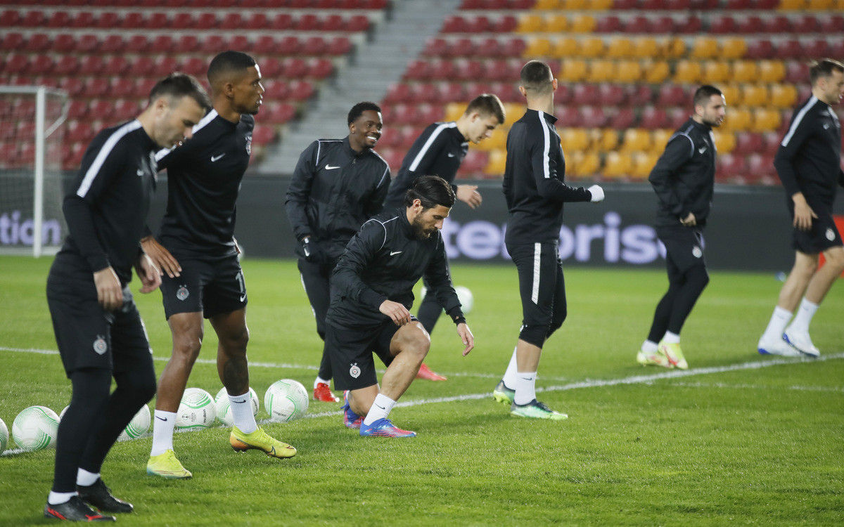 Partizan odradio trening u Pragu
