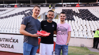 Luka јe dobio Natkove kopačke!