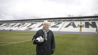 Legenda FK Partizan Mustafa Hasanagić u poseti crno belima