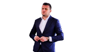 Милош Вазура изнео доказе: Вештаци утврдили да је Остоја Мијаиловић фалсификовао печат спортског друштва?!
