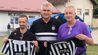 Prijatelji, srećan vam vek postojanja