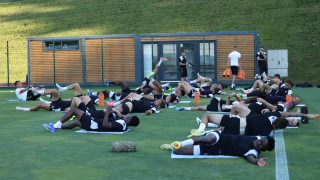 Crno-beli stigli u Sloveniju i odradili prvi trening