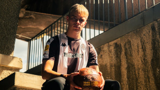 Nova crno-bela devetka: Erik Kojzek